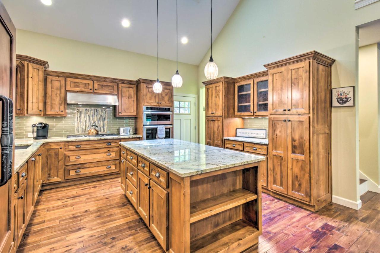 Cozy Riverside Dahlonega Home With Kayaks And Fire Pit 외부 사진