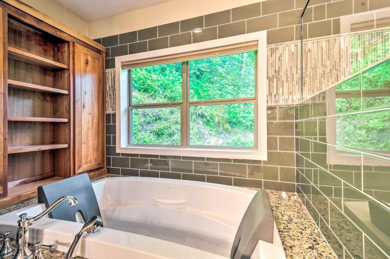 Cozy Riverside Dahlonega Home With Kayaks And Fire Pit 외부 사진